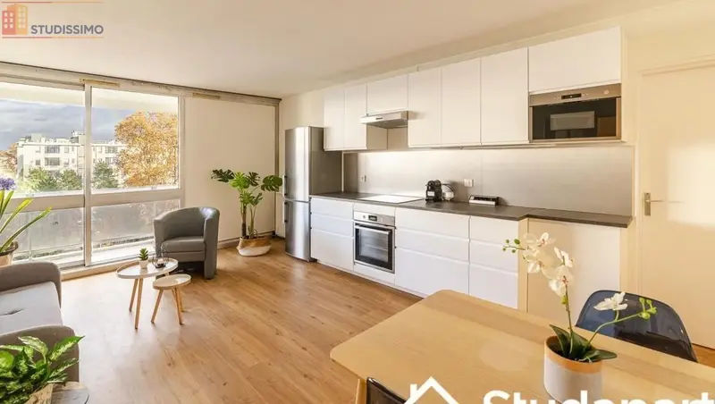 Studio meublé 14m² Lyon 8e - Lumineux, 5e étage - Photo 1