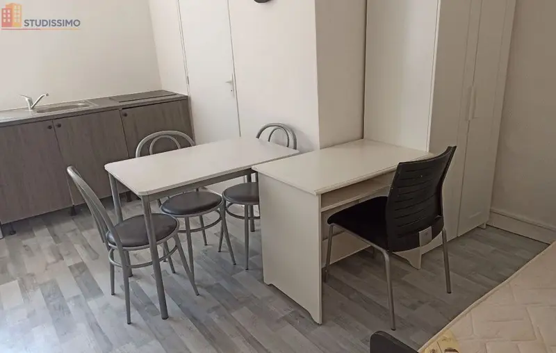 Studio meublé 21m² Saint-Étienne 42100 - Lumineux, proche commodités - Photo 2
