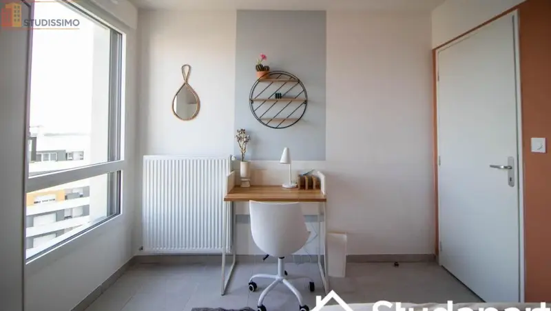 Studio meublé 10m² Villeurbanne - Étage élevé, lumineux - Photo 1