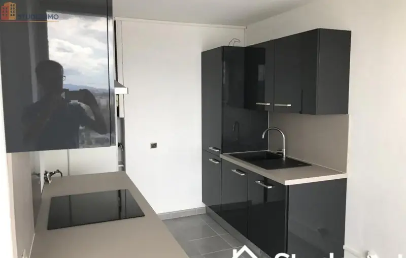 Studio 9m² Bron - Meublé, au 12e étage - Photo 1