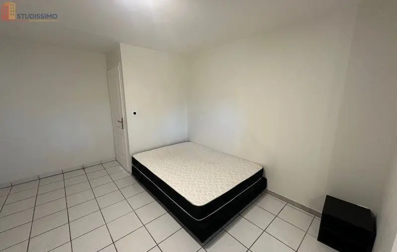 Studio meublé 19m² Décines-Charpieu - Meublé, lumineux - Photo 1