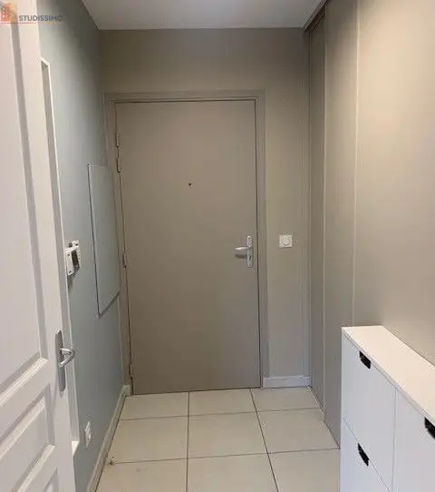 Studio meublé 33m² Lyon 8e - Dernier étage, lumineux - Photo 2