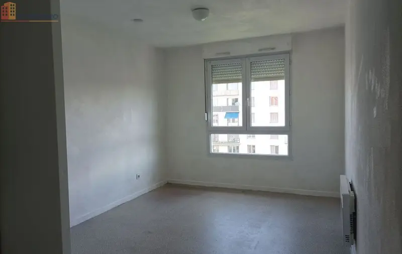 Studio 20m² Lyon 8e - Résidence étudiante, dernier étage - Photo 2