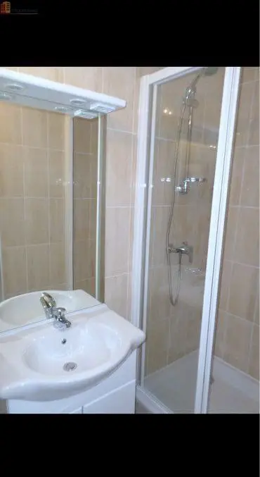 Studio meublé 20m² Lyon 7e - Proche métro et tramway - Photo 1