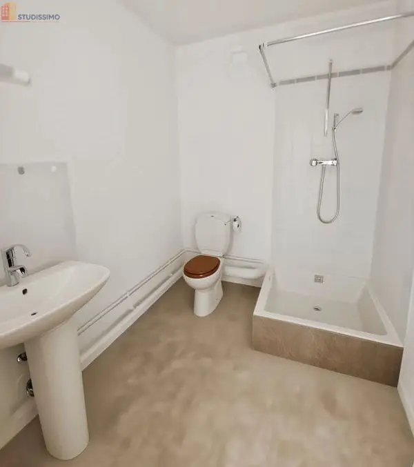 Studio 23m² Orléans centre - Étage 2, DPE C - Photo 2