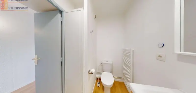 Studio meublé 18m² Bron - Étage élevé, lumineux - Photo 5