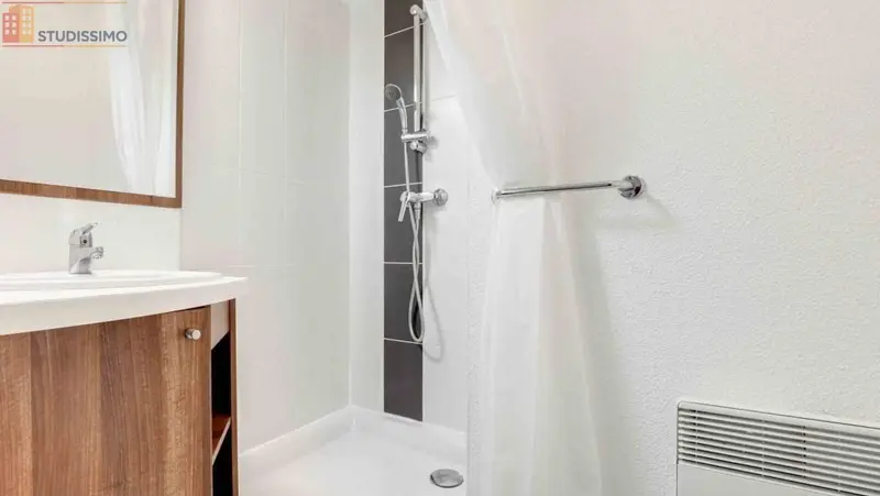 Studio meublé 18m² Bron - Meublé, lumineux - Photo 2