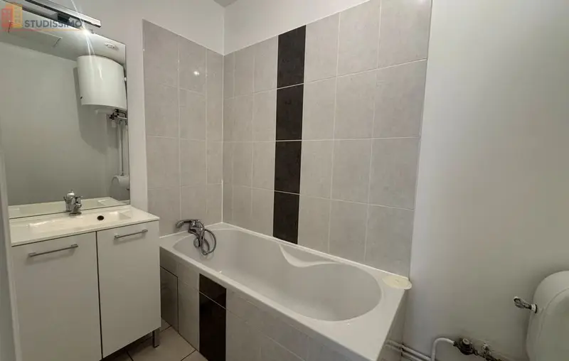 Studio 23m² Saint-Symphorien-d'Ozon - 1 pièce - Photo 1