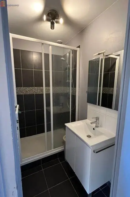 Studio meublé 20m² Lyon 7e - Bien situé, sans frais d’agence - Photo 2