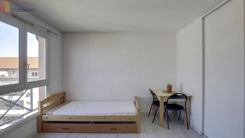 Studio meublé 20m² Lyon 7e - Meublé, quartier dynamique - Photo 1