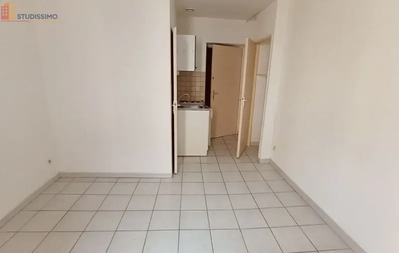 Studio 17m² Lyon 2e Perrache - Refait à neuf, kitchenette équipée - Photo 1