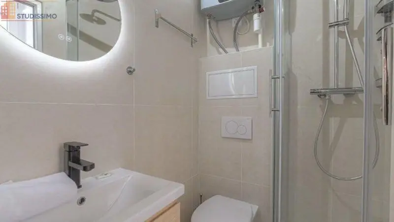 Studio meublé 17m² Oullins-Pierre-Bénite - Mezzanine, proche métro - Photo 1