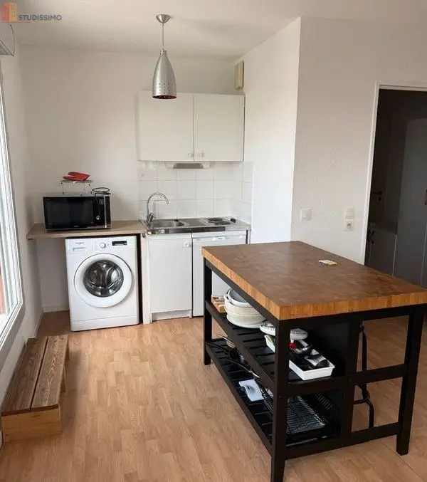 Studio meublé 36m² Villeurbanne 69100 - Lumineux, dernier étage - Photo 2