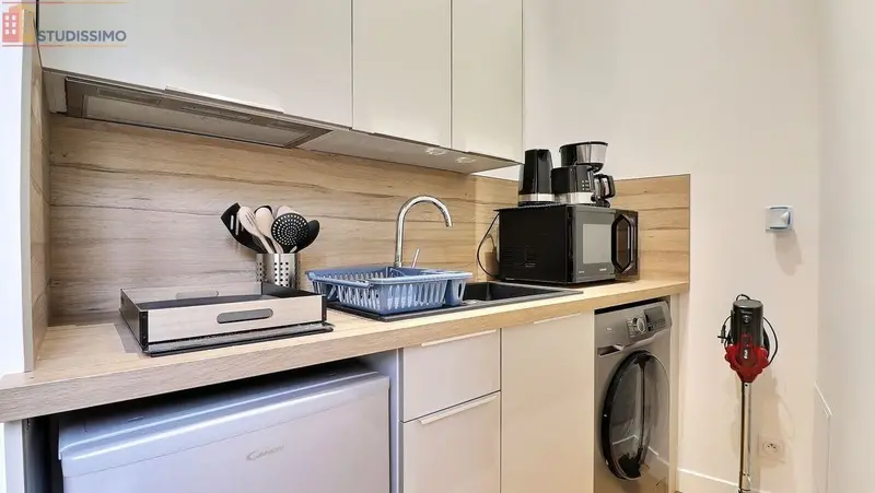 Studio meublé 16m² Lyon 7e - Récente, lumineux - Photo 2