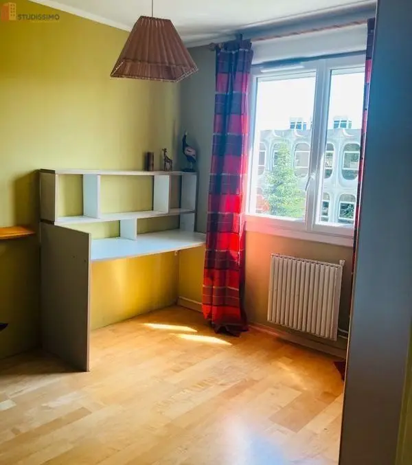 Studio meublé 87m² Villeurbanne - Parking fermé, proche La Doua - Photo 4