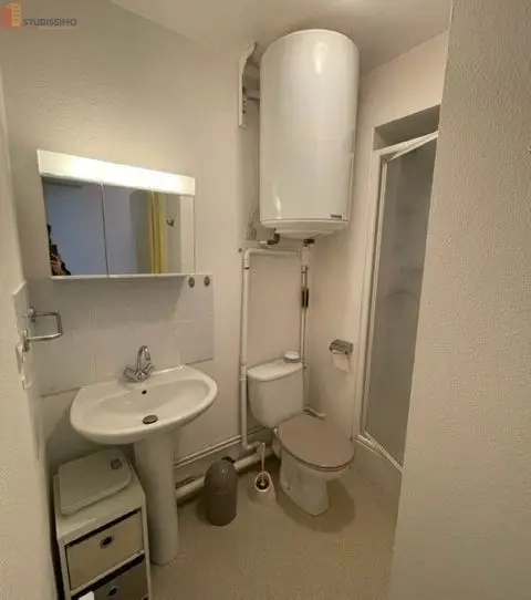 Studio meublé 17m² Villeurbanne 69100 - Meublé, 2e étage - Photo 1
