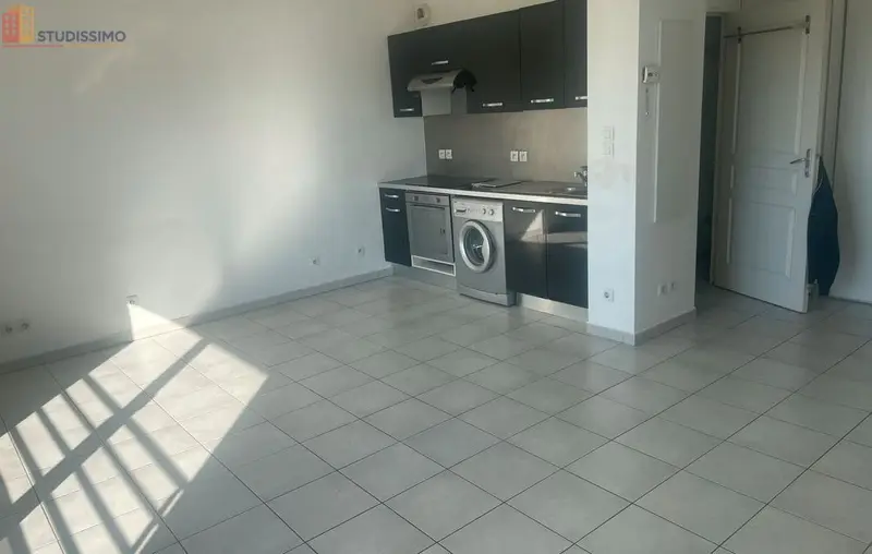 Studio meublé 33m² Vaulx-en-Velin - Proche Hôtel de Ville - Photo 2
