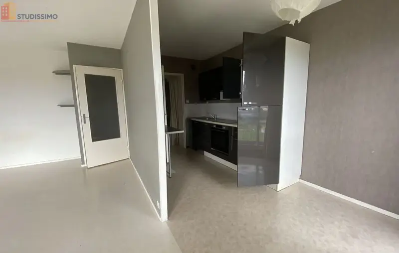 Studio 44m² Cholet - Dernier étage, lumineux - Photo 7