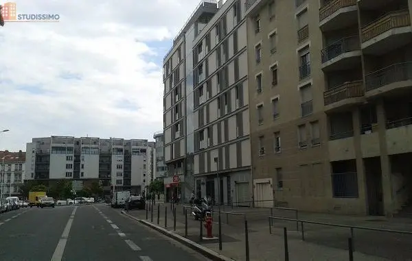 Studio 18m² Lyon 7e - Idéal étudiants, dernier étage - Photo 2