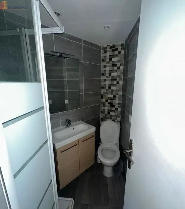 Studio meublé 15m² Lyon 3e - Lumineux, dernier étage - Photo 1