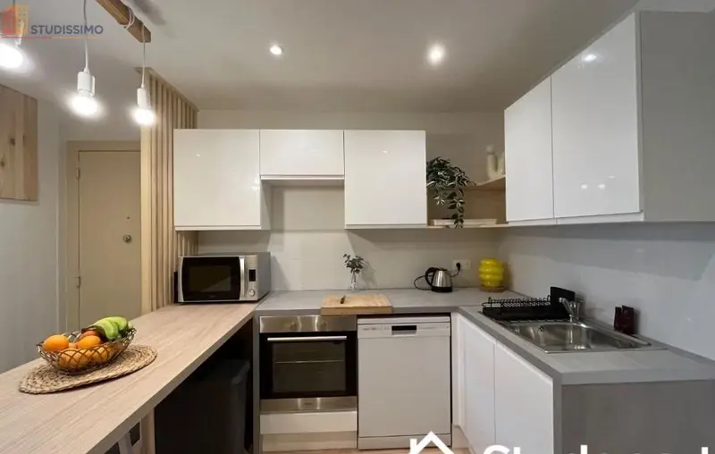 Studio meublé 10m² Bron - Lumineux, 8e étage - Photo 1
