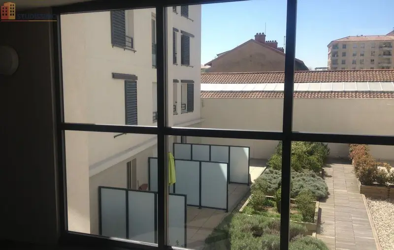 Studio meublé 21m² Caluire-et-Cuire - Parking, proche métro - Photo 9
