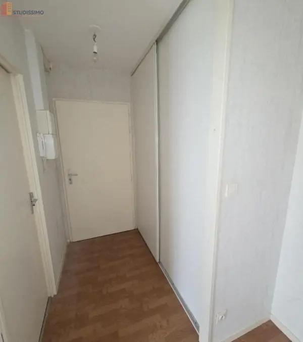 Studio 32m² Angers 49100 - Étage 2, DPE C - Photo 2
