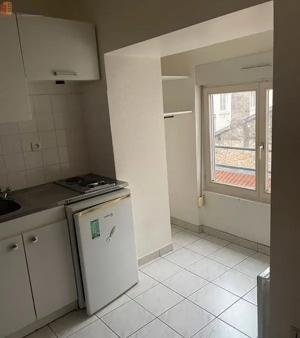 Studio 22m² Lyon 7e - Étage élevé, lumineux - Photo 2