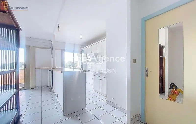 Studio 32m² Cholet - étage élevé, lumineux - Photo 6