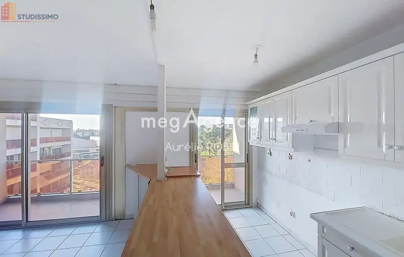 Studio 32m² Cholet - étage élevé, lumineux - Photo 4