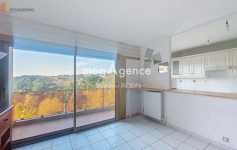 Studio 32m² Cholet - étage élevé, lumineux - Photo 1