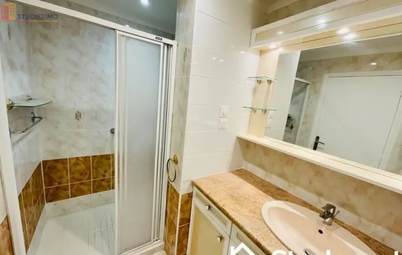 Studio 12m² Saint-Étienne-du-Rouvray - Meublé, 8e étage - Photo 1