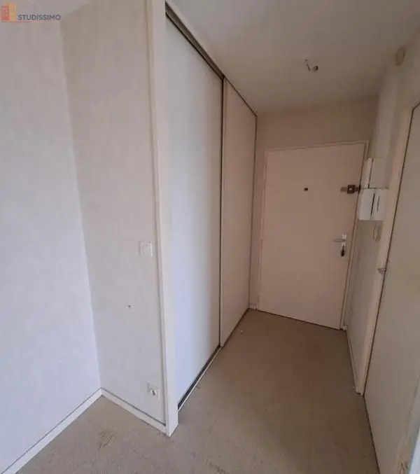 Studio 32m² Angers 49100 - Photo 3