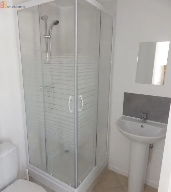 Studio meublé 23m² Bron - Meublé, proche commodités - Photo 2