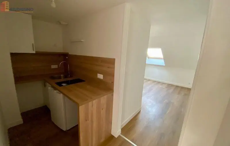 Studio 25m² Angers 49100 - Dernier étage, DPE C - Photo 2