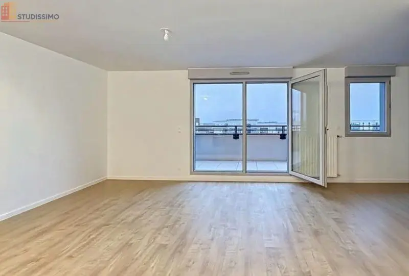 Studio 37m² Angers 49100 - DPE A, 4e étage - Photo 2