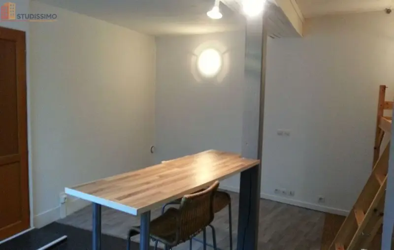 Studio 25m² Elbeuf - Cour privative, sécurisée - Photo 3