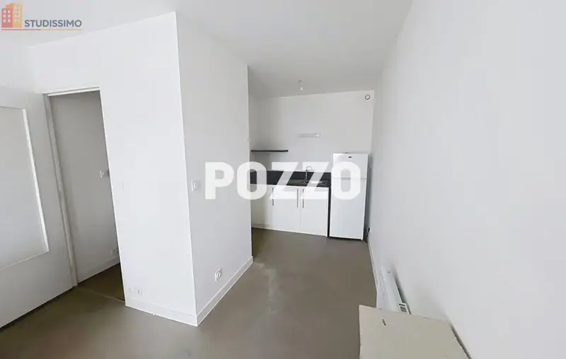 Studio 28m² Saint-Hilaire-du-Harcouët - Étage 1/2 - Photo 6