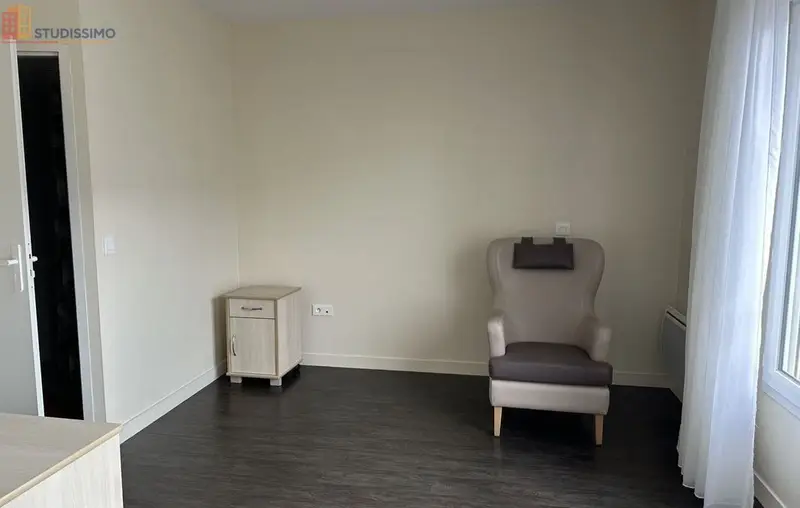 Studio 34m² Avranches - Étage 2/2 - Photo 10