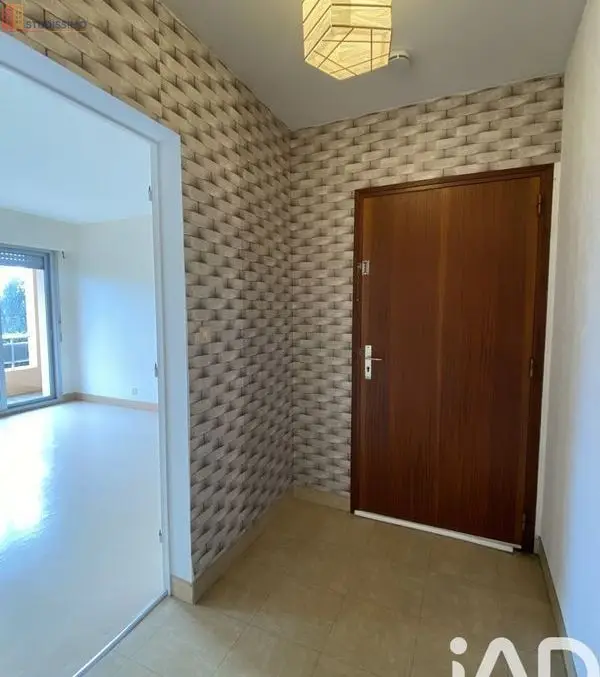 Studio 45m² Saint-Lô - Lumineux, bonne isolation (DPE C) - Photo 9