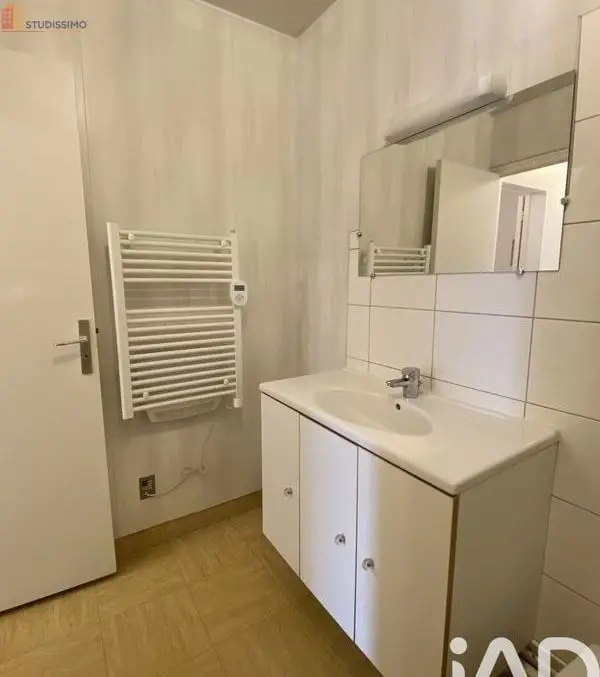 Studio 45m² Saint-Lô - Lumineux, bonne isolation (DPE C) - Photo 4