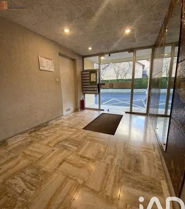 Studio 45m² Saint-Lô - Lumineux, bonne isolation (DPE C) - Photo 3