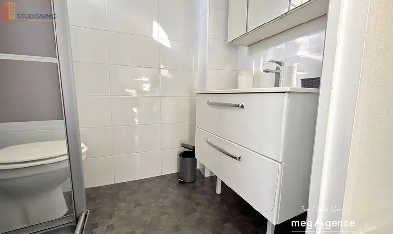 Studio 21m² Granville 50400 - Photo 3