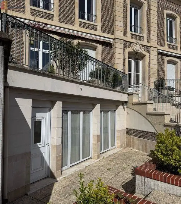 Studio meublé 30m² Rouen 76000 - Terrasse, proche gare - Photo 2