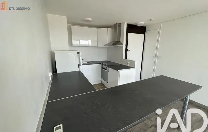 Studio 37m² Reims - Dernier étage, lumineux - Photo 8