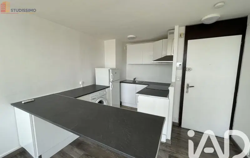 Studio 37m² Reims - Dernier étage, lumineux - Photo 9