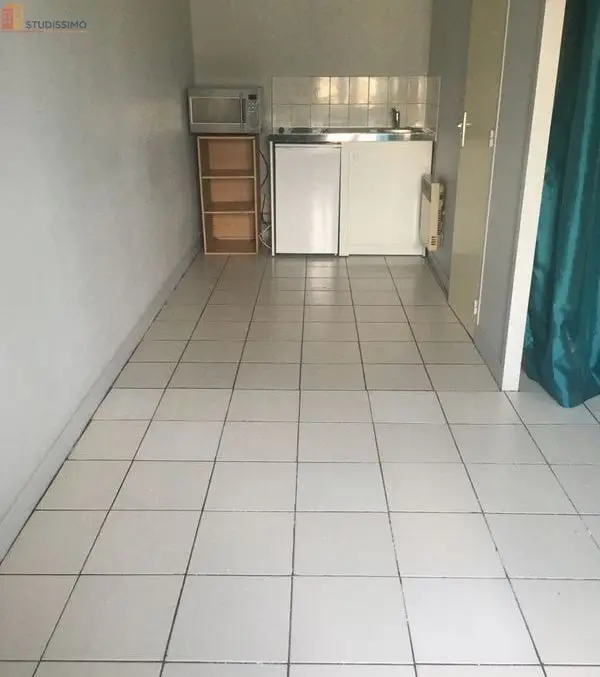 Studio 20m² Caudebec-lès-Elbeuf - Cour, parking - Photo 4