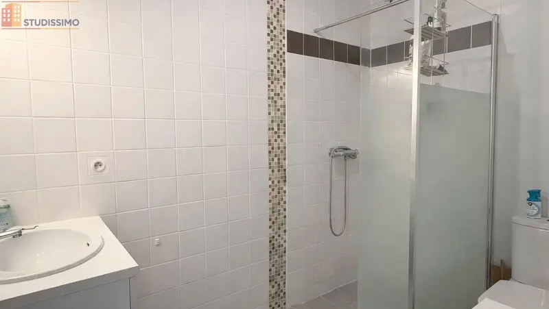 Studio 38m² Reims 51100 - Étage 2, DPE C - Photo 2