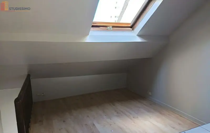 Studio 15m² Reims 51100 - À rénover, 1er étage - Photo 2