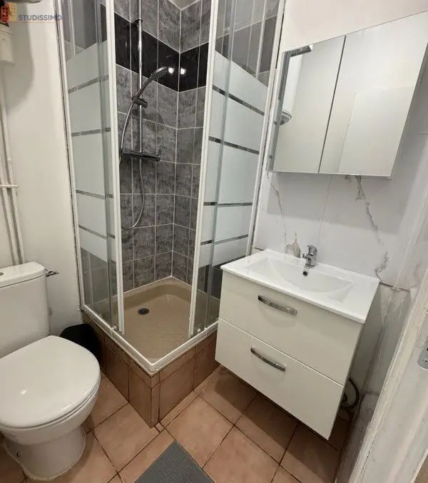 Studio 15m² Reims 51100 - Terrasse privative, proche centre-ville - Photo 1